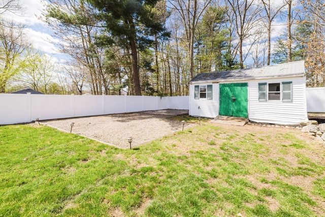 38 Alicia Dr, Taunton, MA 02780