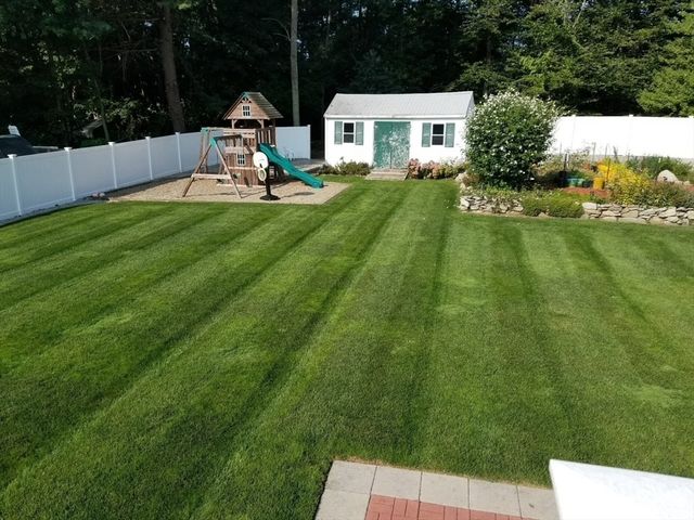 38 Alicia Dr, Taunton, MA 02780