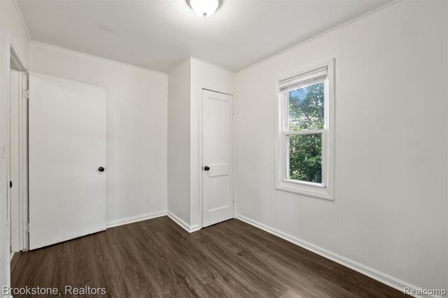 5689 Cornell Street, Dearborn Heights, MI 48125