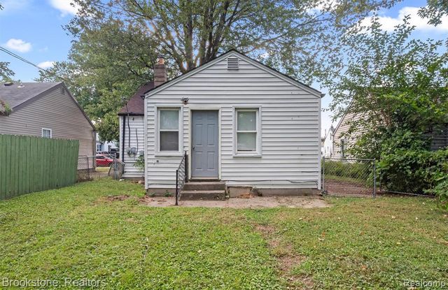 5689 Cornell Street, Dearborn Heights, MI 48125