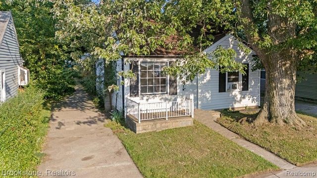 5689 Cornell Street, Dearborn Heights, MI 48125