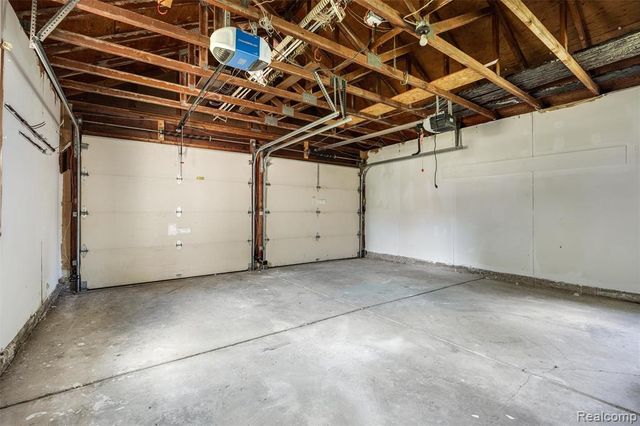 4942 Butler Drive, Troy, MI 48085