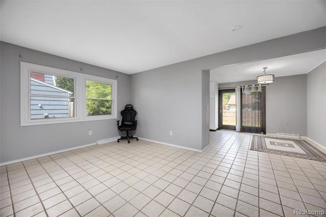4942 Butler Drive, Troy, MI 48085
