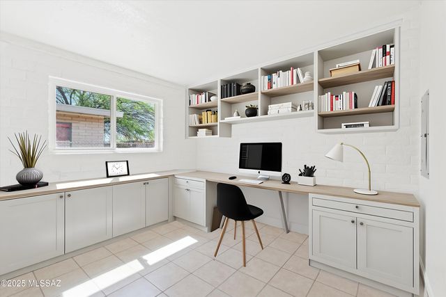 802 E Graybill Drive, Tucson, AZ 85719