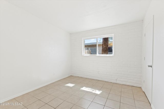 802 E Graybill Drive, Tucson, AZ 85719