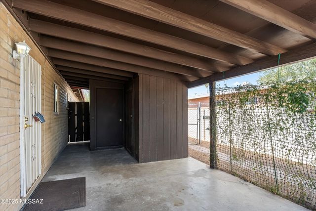 802 E Graybill Drive, Tucson, AZ 85719