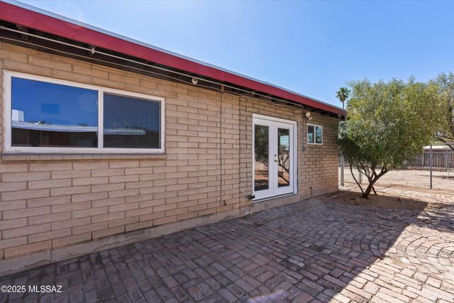 802 E Graybill Drive, Tucson, AZ 85719