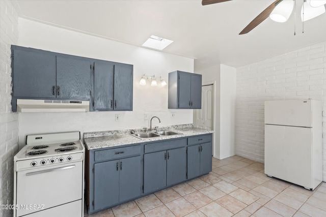 802 E Graybill Drive, Tucson, AZ 85719