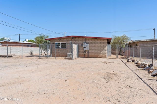 802 E Graybill Drive, Tucson, AZ 85719
