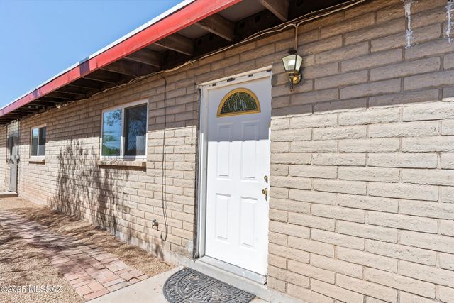 802 E Graybill Drive, Tucson, AZ 85719