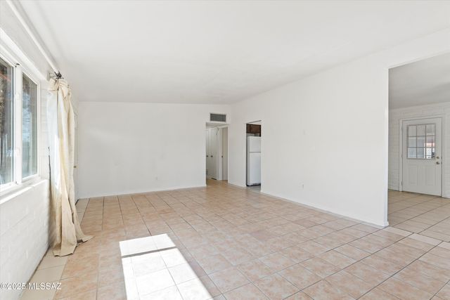 802 E Graybill Drive, Tucson, AZ 85719