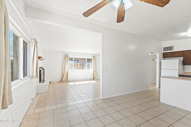 802 E Graybill Drive, Tucson, AZ 85719