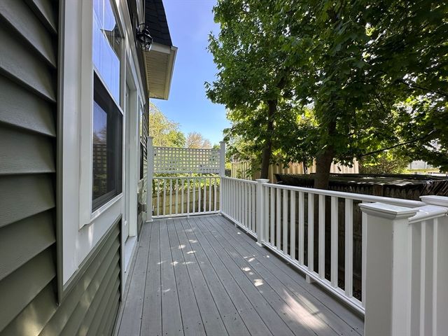 580 Quarry St 18, Quincy, MA 02169