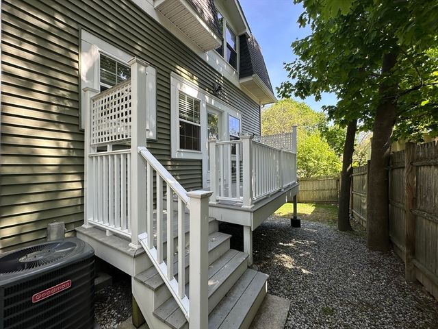 580 Quarry St 18, Quincy, MA 02169