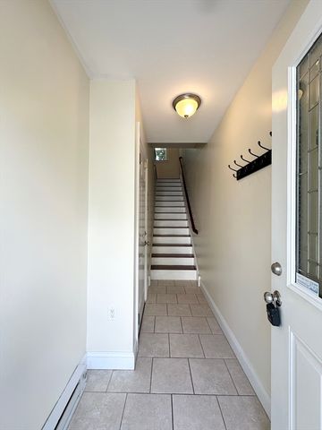 580 Quarry St 18, Quincy, MA 02169