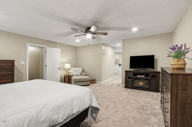 9208 Holly Springs Road, Apex, NC 27539