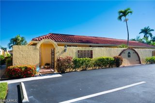 136 Harrison RD L3, Naples, FL 34112