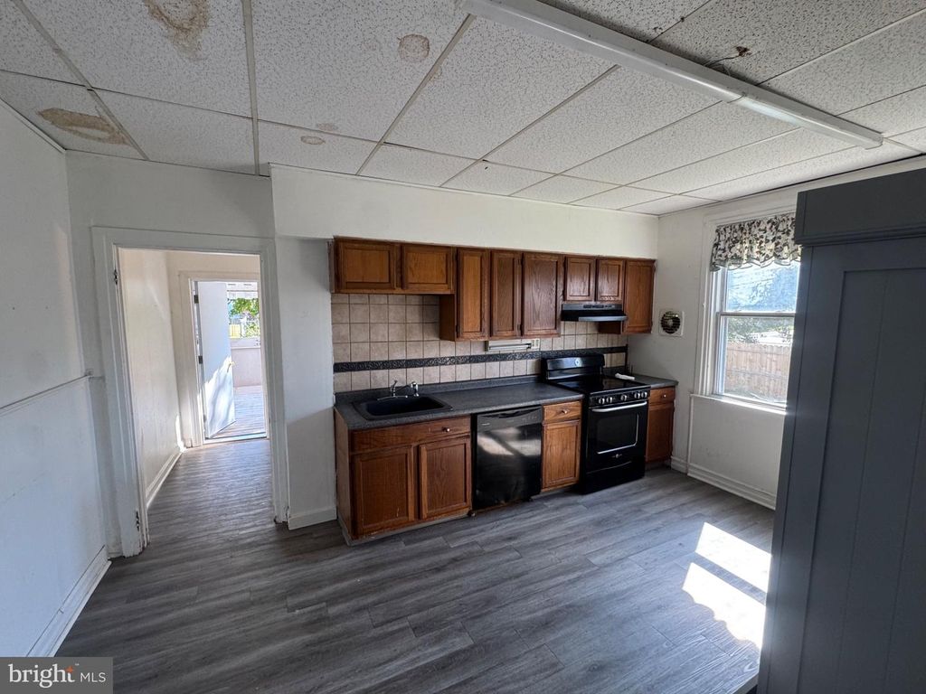 307 TAYLOR AVE, UPPER CHICHESTER, PA 19061 — photo 4