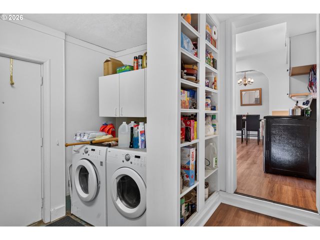 16523 Se CLINTON St, Portland, OR 97236