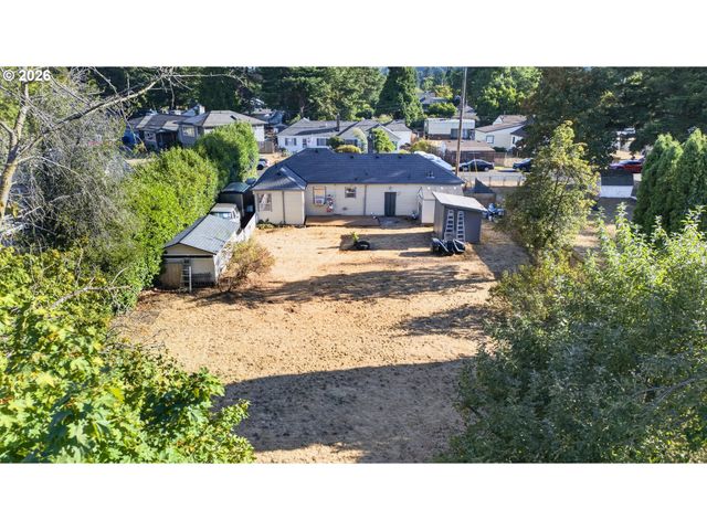 16523 Se CLINTON St, Portland, OR 97236