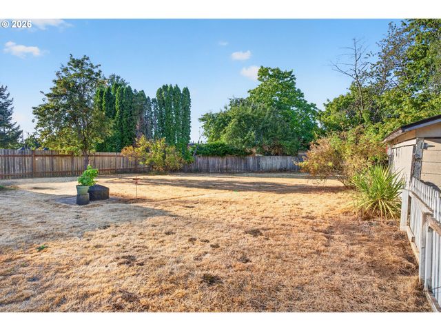 16523 Se CLINTON St, Portland, OR 97236