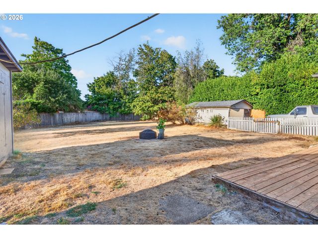 16523 Se CLINTON St, Portland, OR 97236