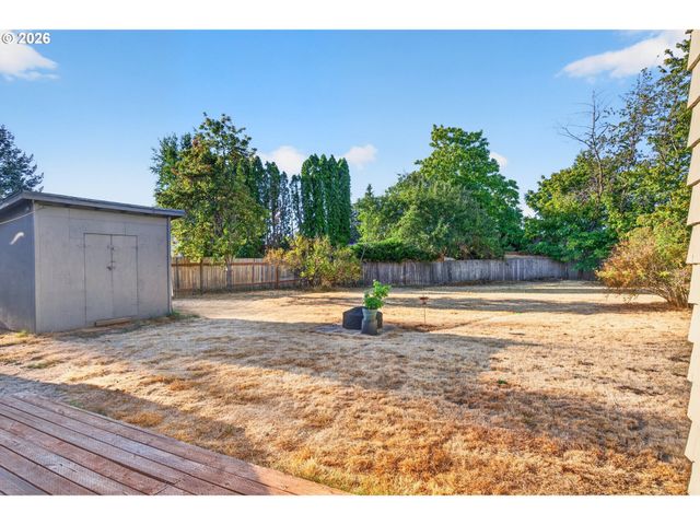 16523 Se CLINTON St, Portland, OR 97236
