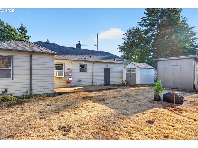 16523 Se CLINTON St, Portland, OR 97236