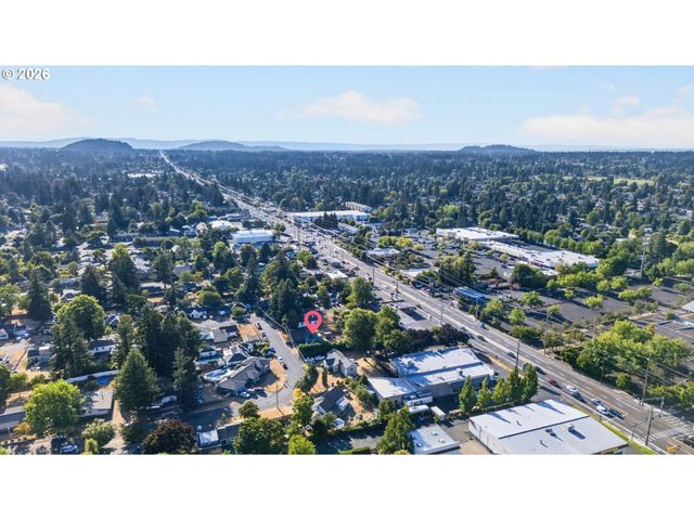 16523 Se CLINTON St, Portland, OR 97236