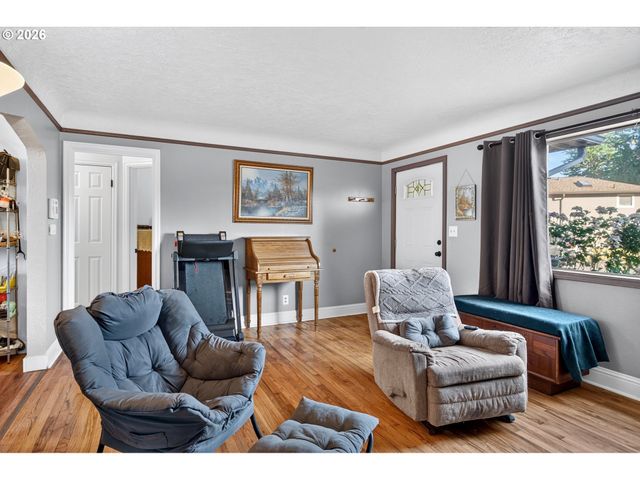 16523 Se CLINTON St, Portland, OR 97236