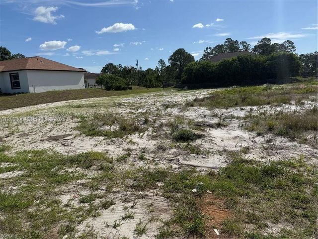 733 S Anaconda Avenue, Lehigh Acres, FL 33974