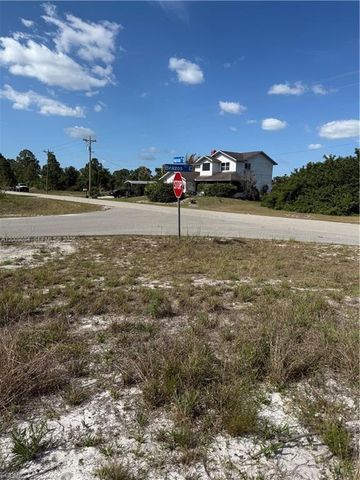 733 S Anaconda Avenue, Lehigh Acres, FL 33974