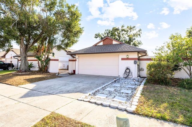 10815 VENICE CIRCLE, Tampa, FL 33635