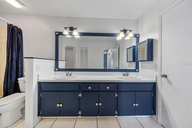 10815 VENICE CIRCLE, Tampa, FL 33635