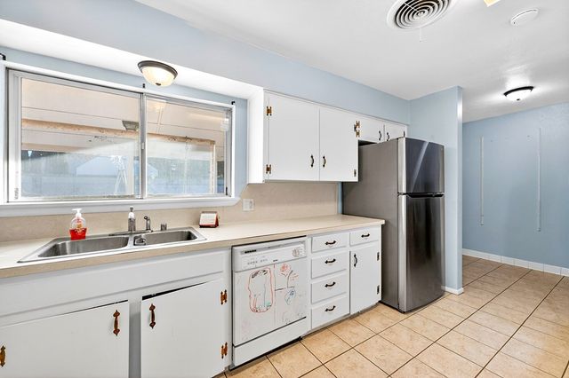 2217 Cimmaron Ave, Midland, TX 79705