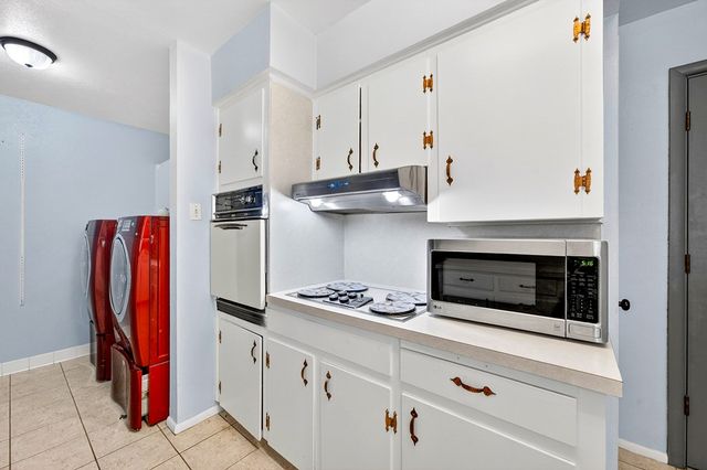 2217 Cimmaron Ave, Midland, TX 79705