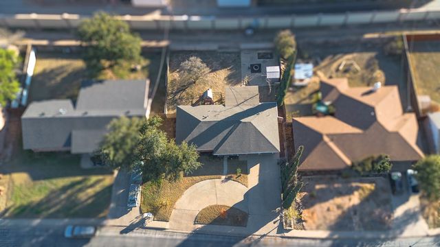 2217 Cimmaron Ave, Midland, TX 79705