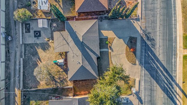 2217 Cimmaron Ave, Midland, TX 79705