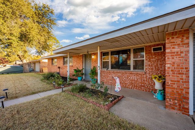 2217 Cimmaron Ave, Midland, TX 79705