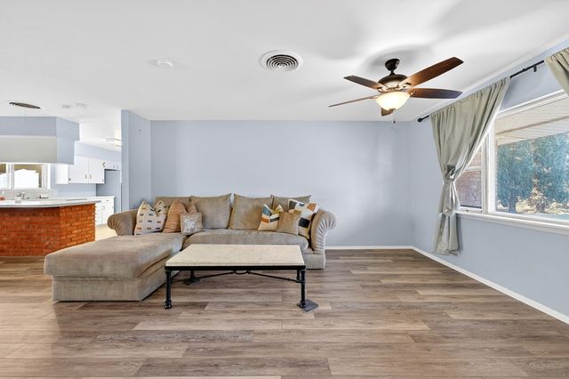 2217 Cimmaron Ave, Midland, TX 79705