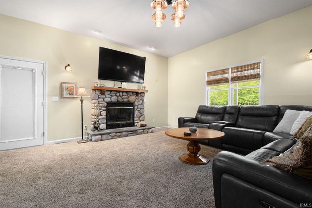 15009 Kelly Road, Mishawaka, IN 46544