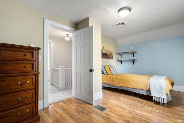 15009 Kelly Road, Mishawaka, IN 46544