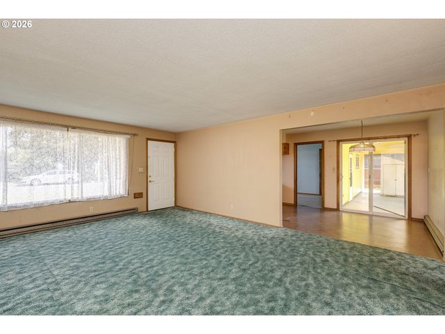 252 Nw 14TH St, Mc Minnville, OR 97128