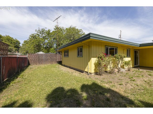 252 Nw 14TH St, Mc Minnville, OR 97128