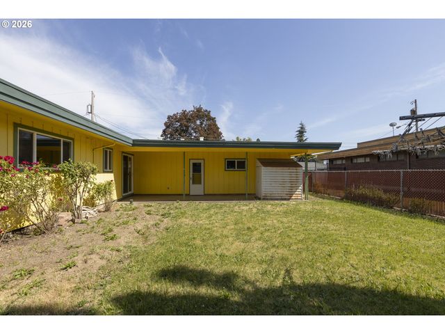252 Nw 14TH St, Mc Minnville, OR 97128