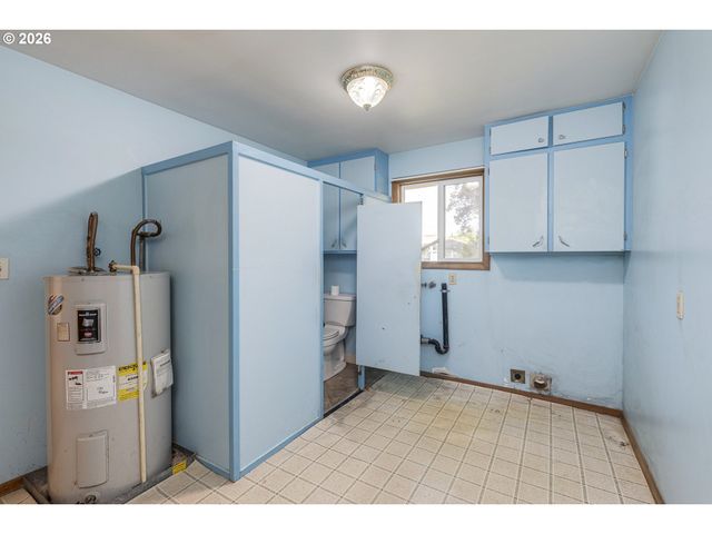 252 Nw 14TH St, Mc Minnville, OR 97128