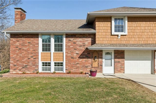 7539 Westridge Road, Raytown, MO 64138