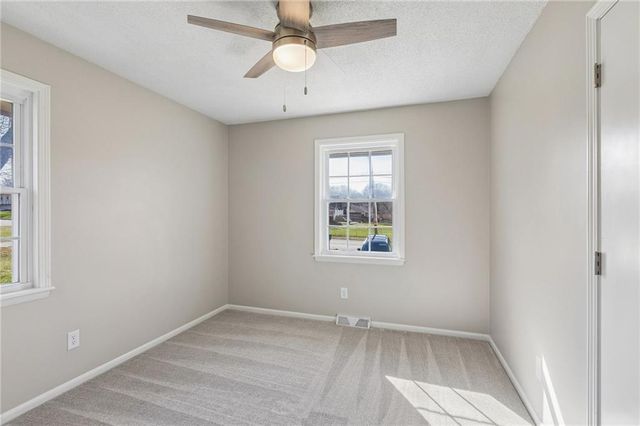 7539 Westridge Road, Raytown, MO 64138