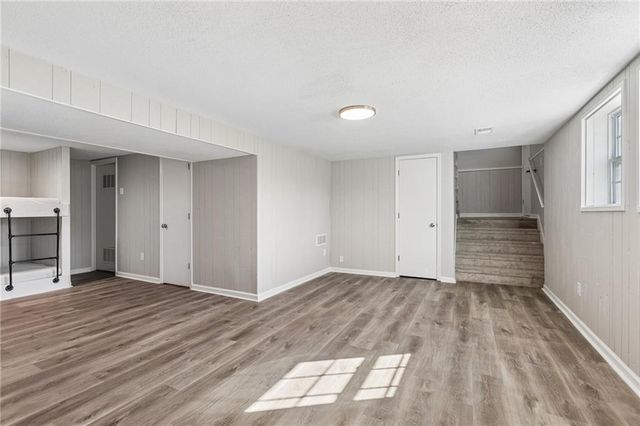 7539 Westridge Road, Raytown, MO 64138