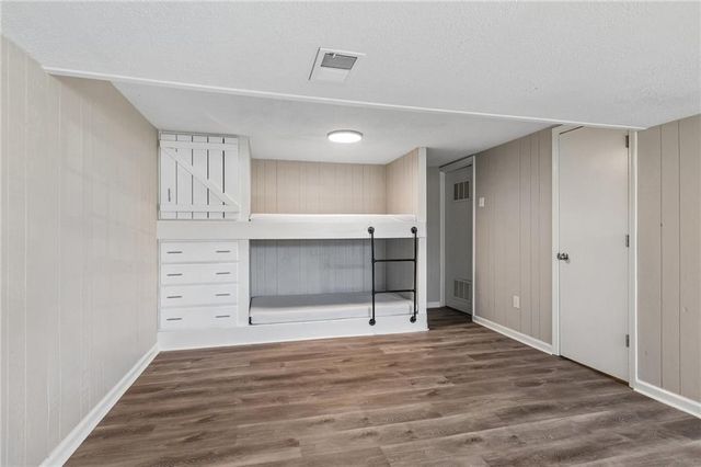 7539 Westridge Road, Raytown, MO 64138